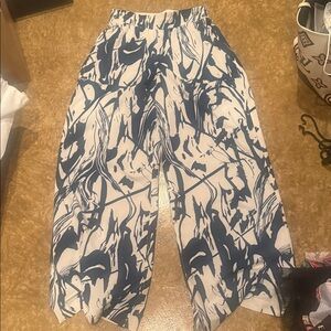 Lululemon swift wide mid rise pant in whimsical meld WP mineral blue print